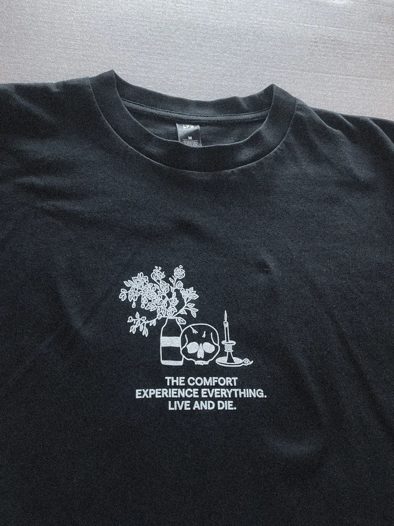 Live And Die. Drawing T-Shirt